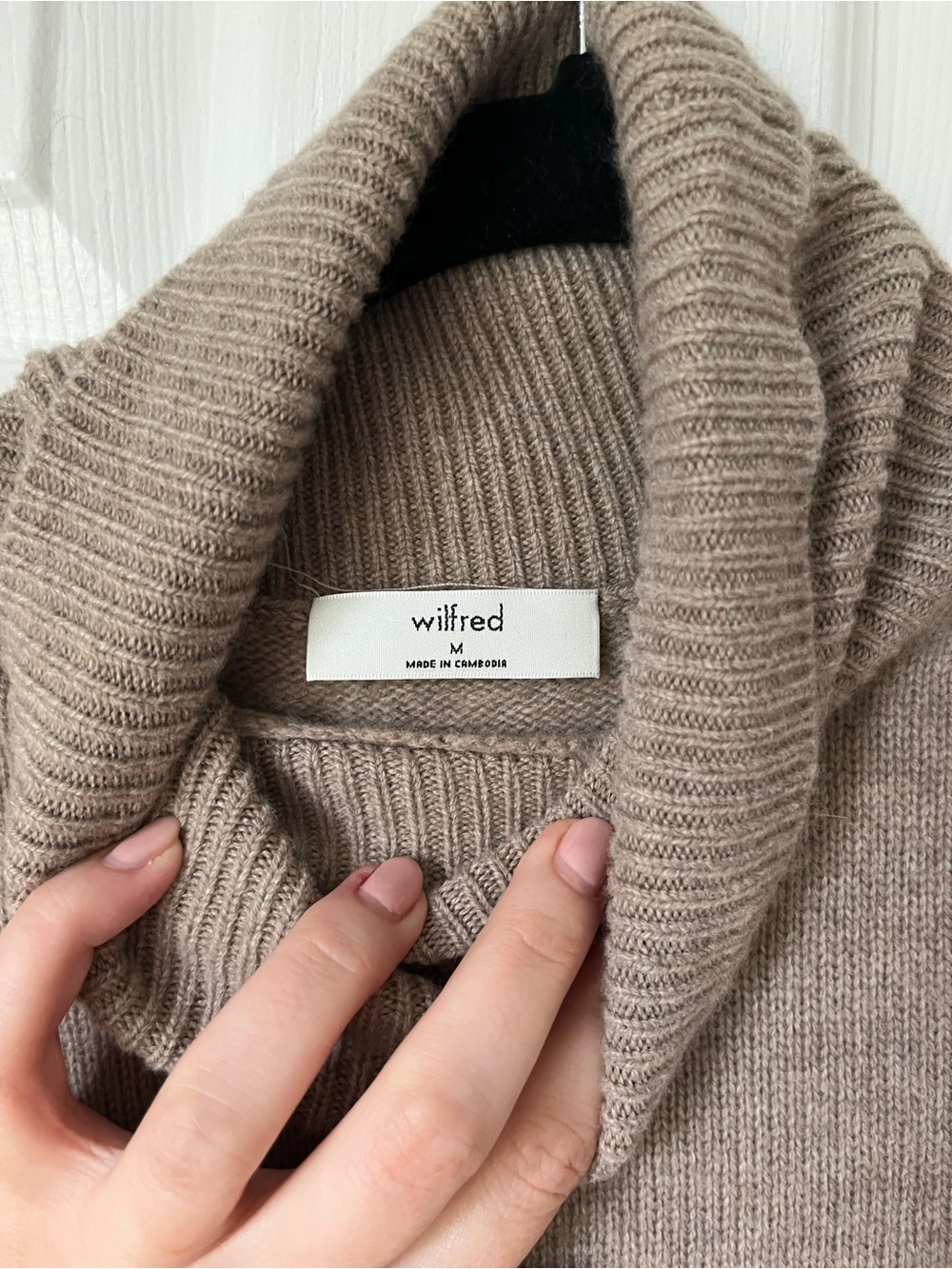🤎 Aritzia Wilfred - Essential Wool Cashmere Taupe “Outline” Dress - Picture 5 of 8